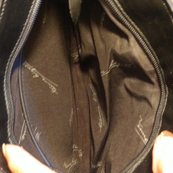 NWOT. Étienne Aigner zip top black leather Crossbody bag. - Picture 5 of 6